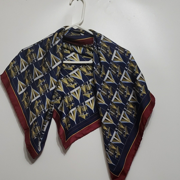 VINTAGE FIGG ART DESIGN Geometric Patterned Scarf with Burgundy Border - Picture 2 of 7